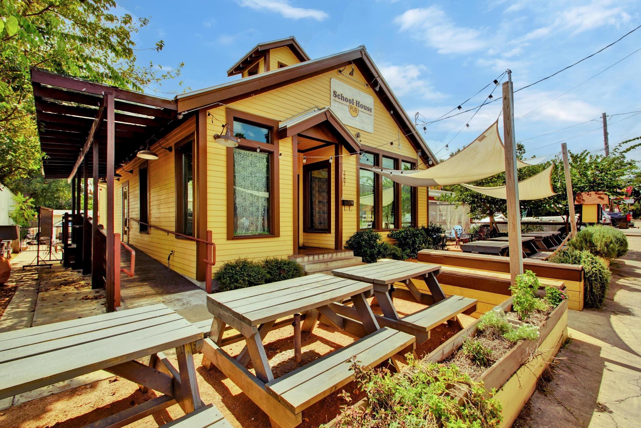 1900 Cedar Ave, Austin, TX 78722