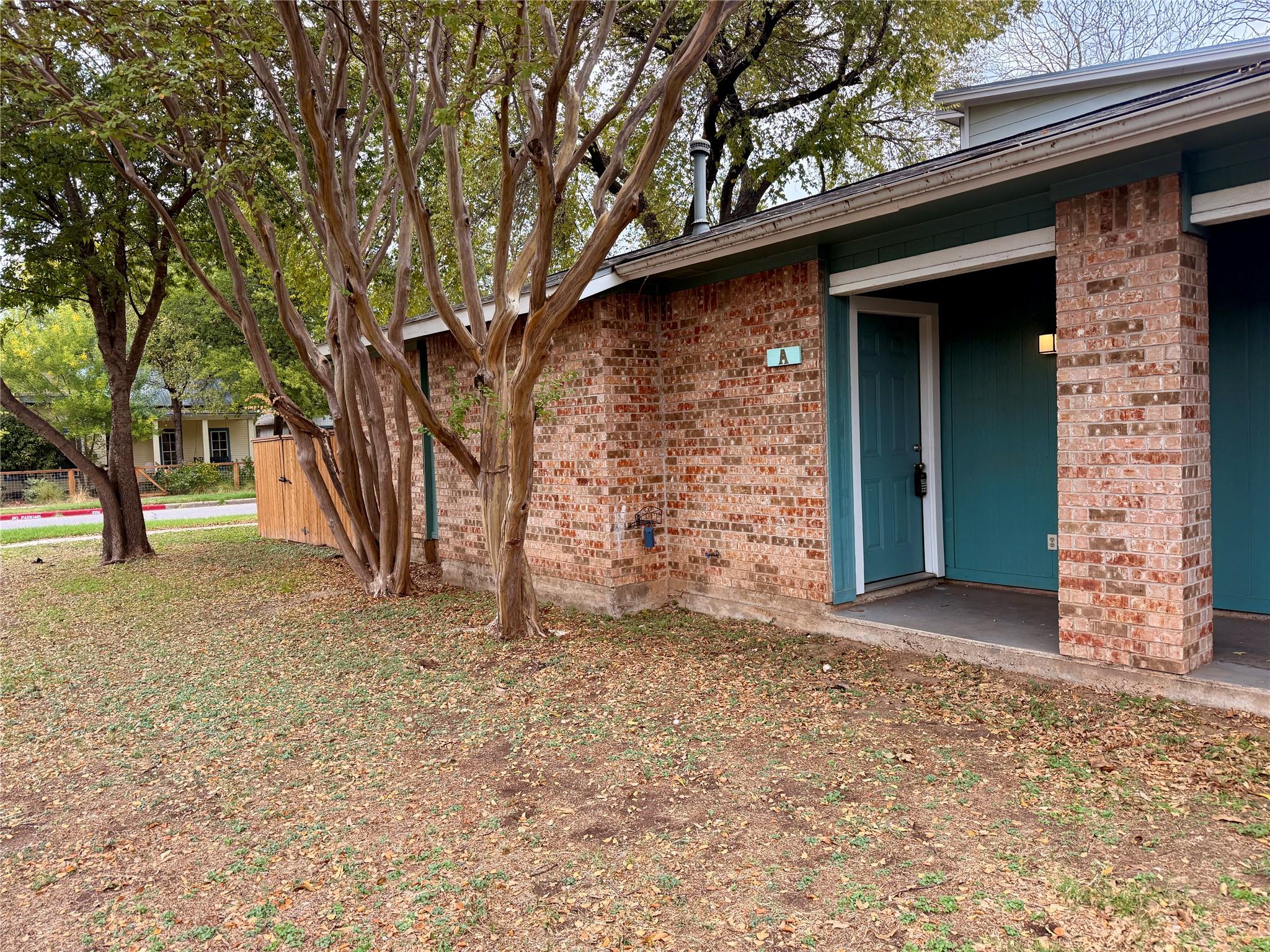 115 Waller # A, Austin, TX 78702