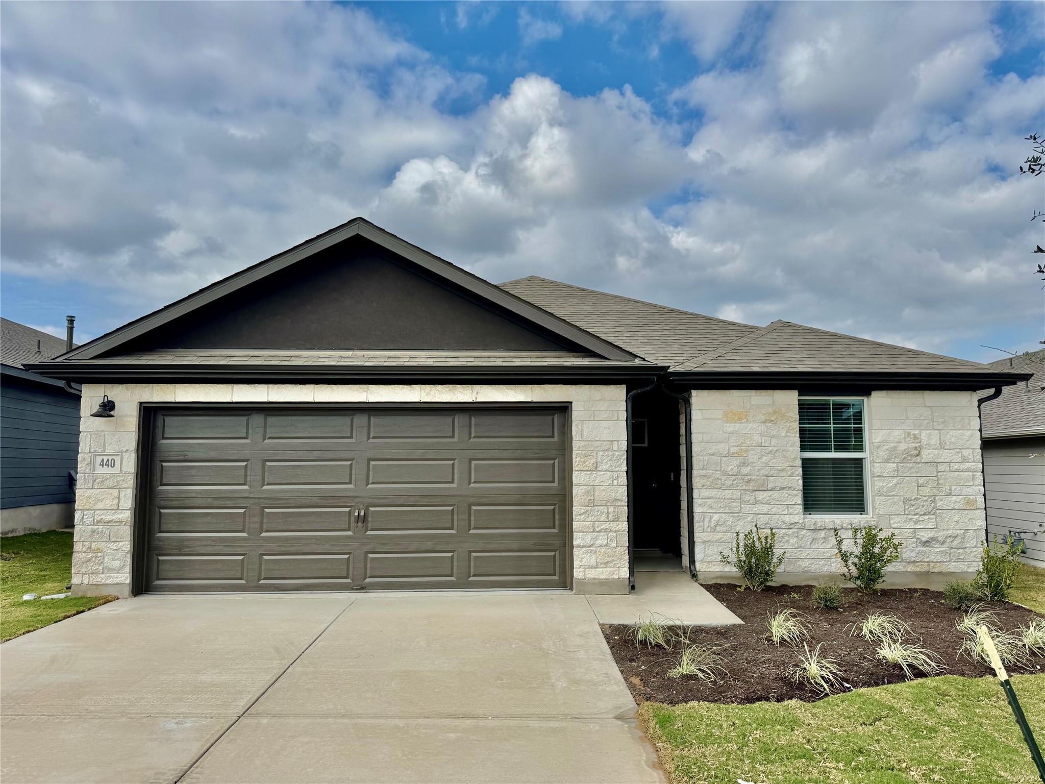 440 El Capitan Loop, Dripping Springs, TX 78620