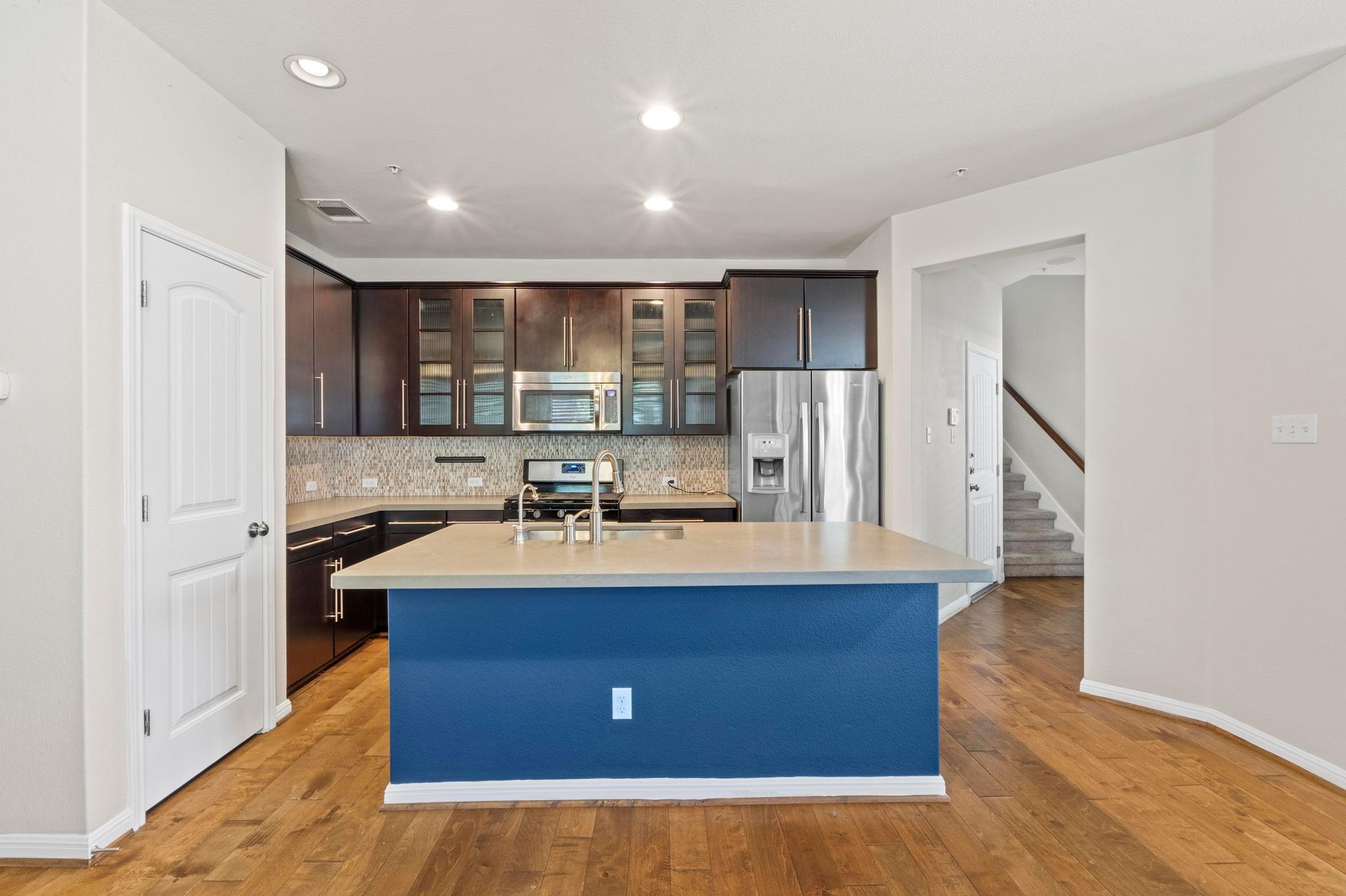 7220 Wyoming Springs Dr # 104, Round Rock, TX 78681