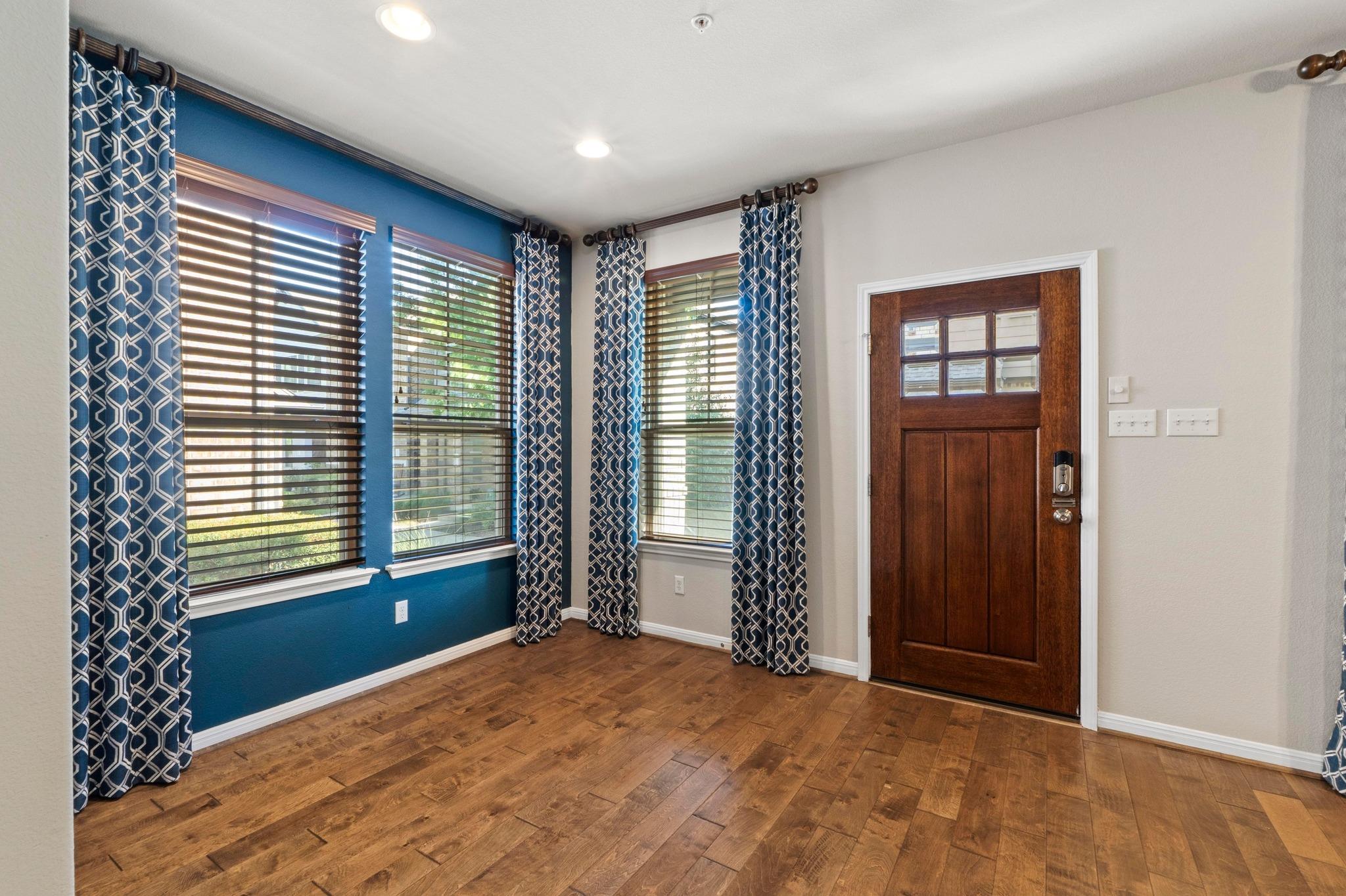 7220 Wyoming Springs Dr # 104, Round Rock, TX 78681