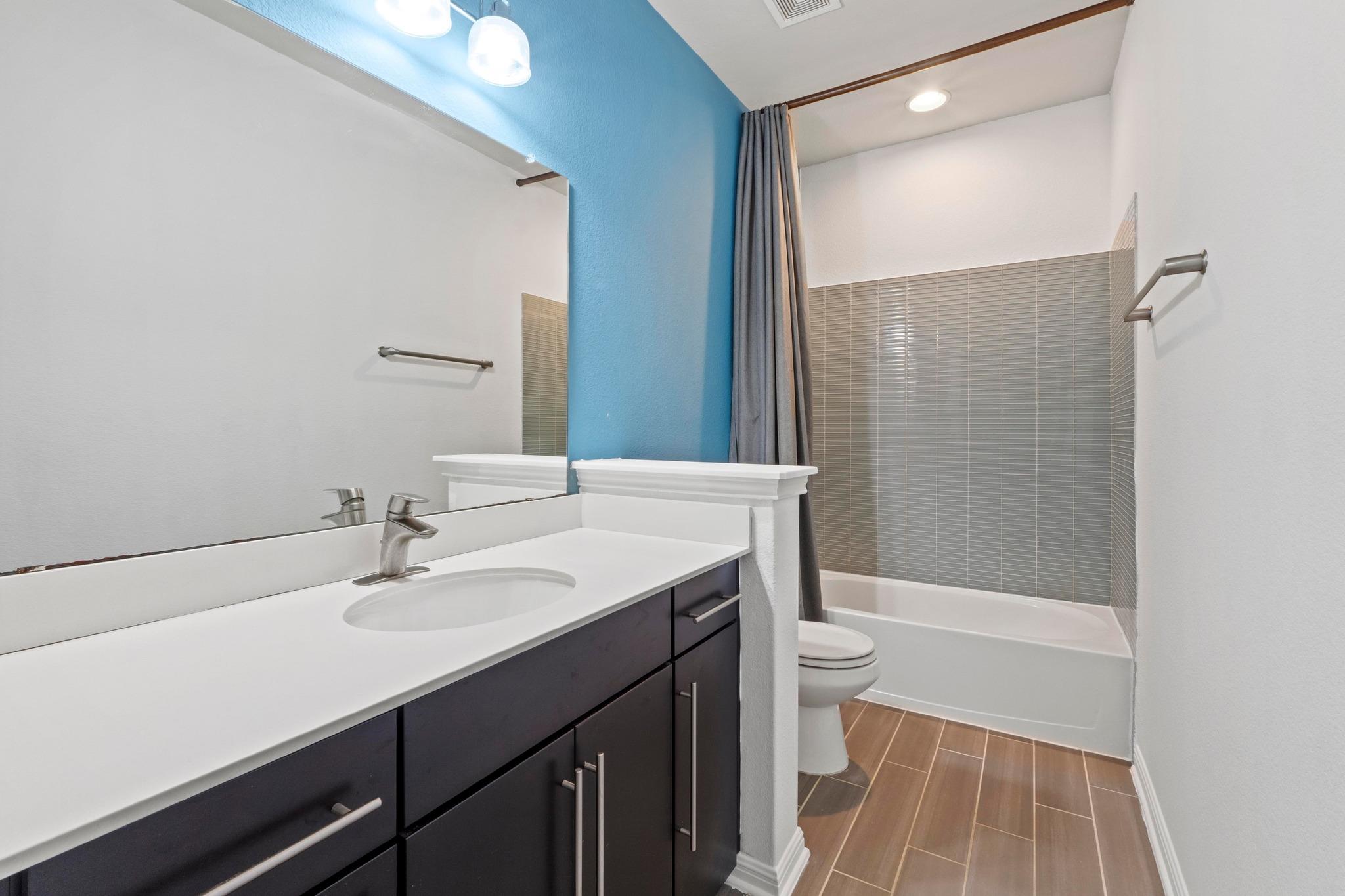 7220 Wyoming Springs Dr # 104, Round Rock, TX 78681