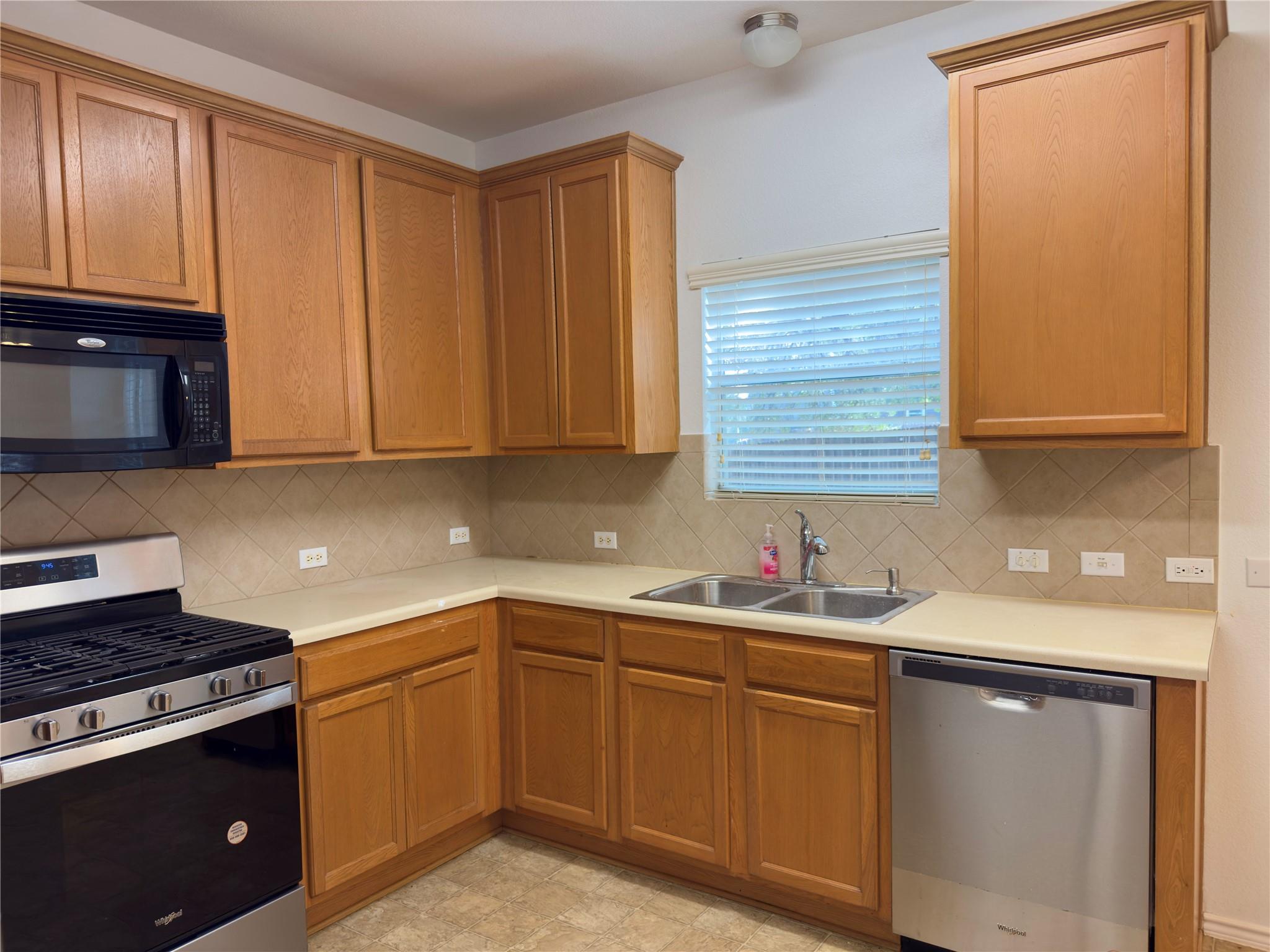 10317 Laredo Dr, Austin, TX 78748