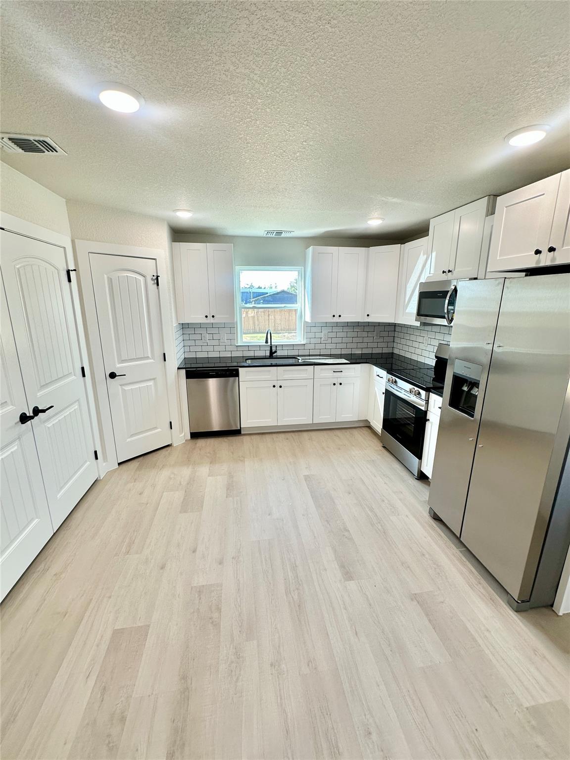 1118 S 51st St # B, Temple, TX 76504