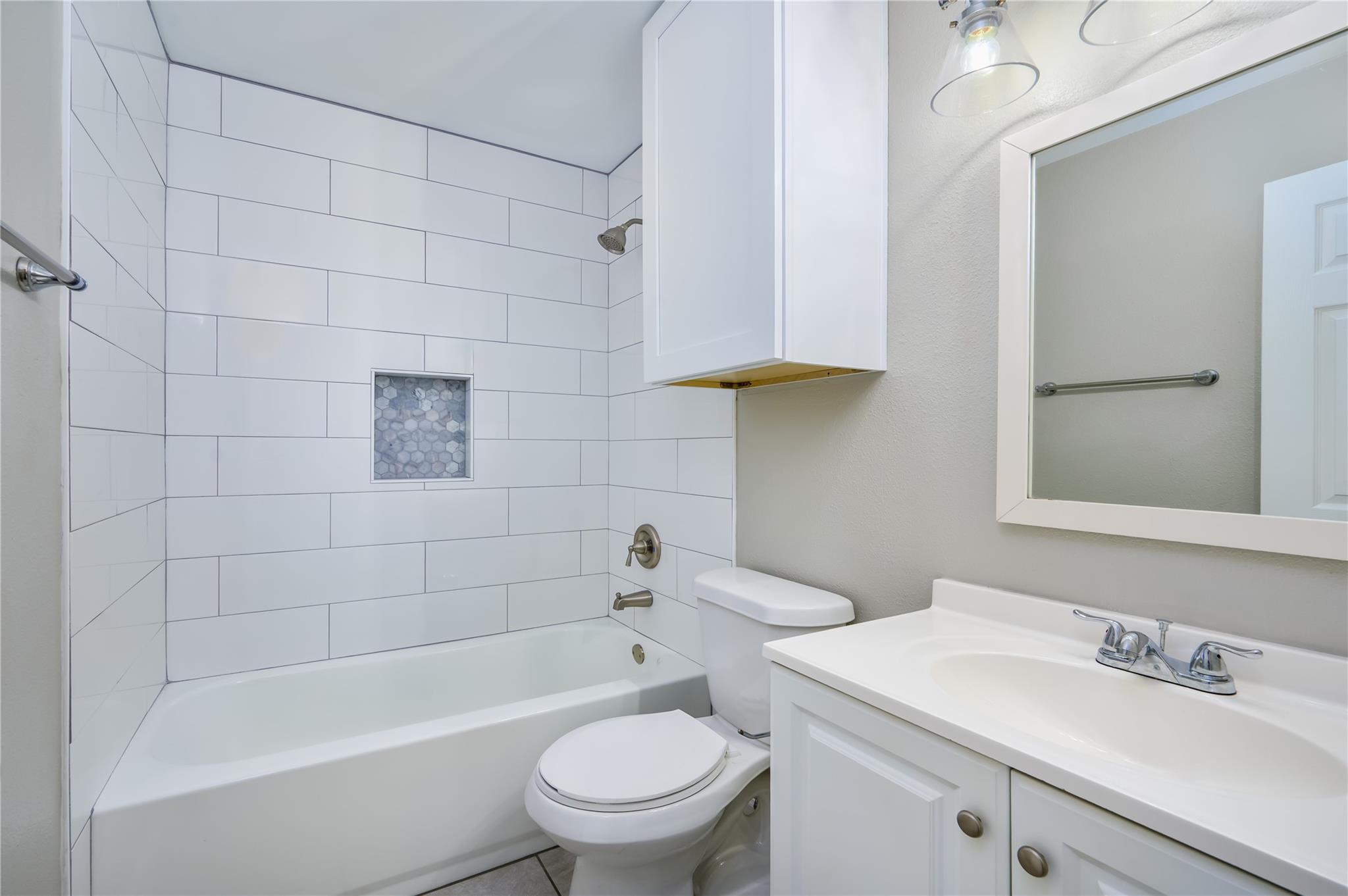 520 Cutty Trl, Lakeway, TX 78734