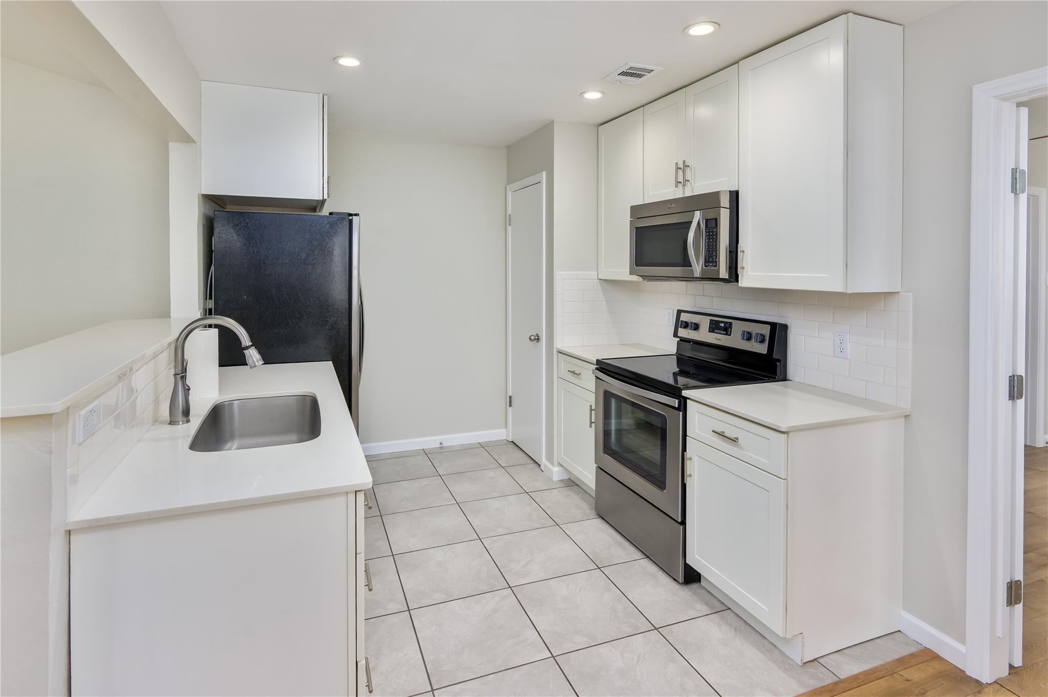 520 Cutty Trl, Lakeway, TX 78734