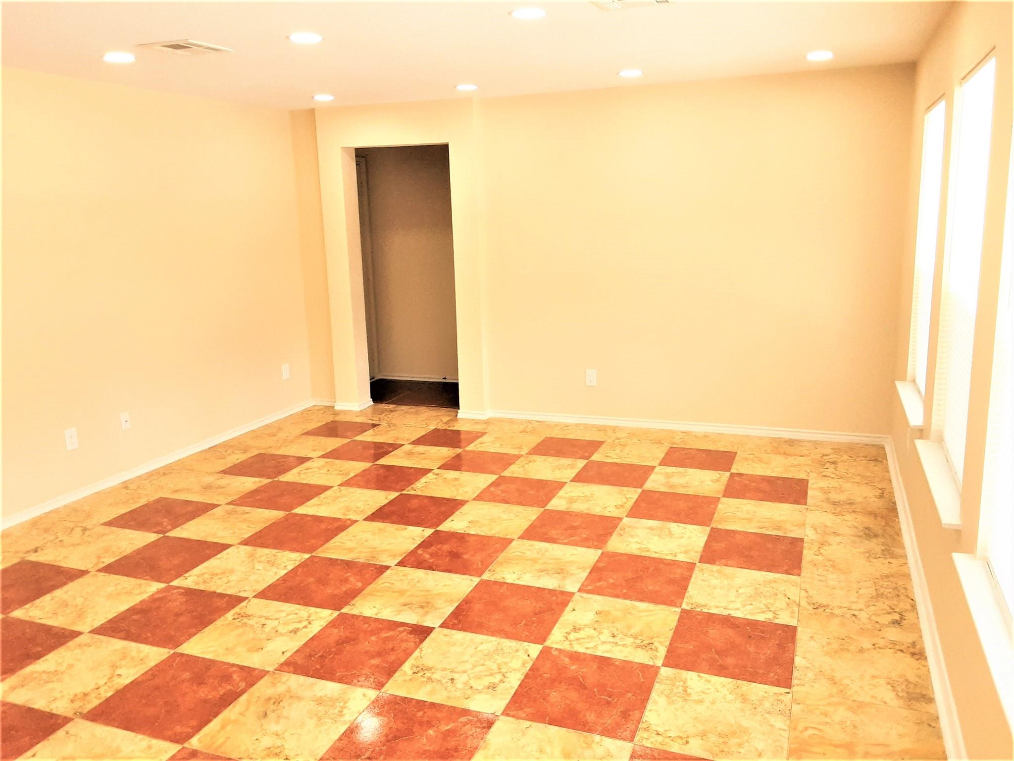 205 Rinehardt St, Hutto, TX 78634