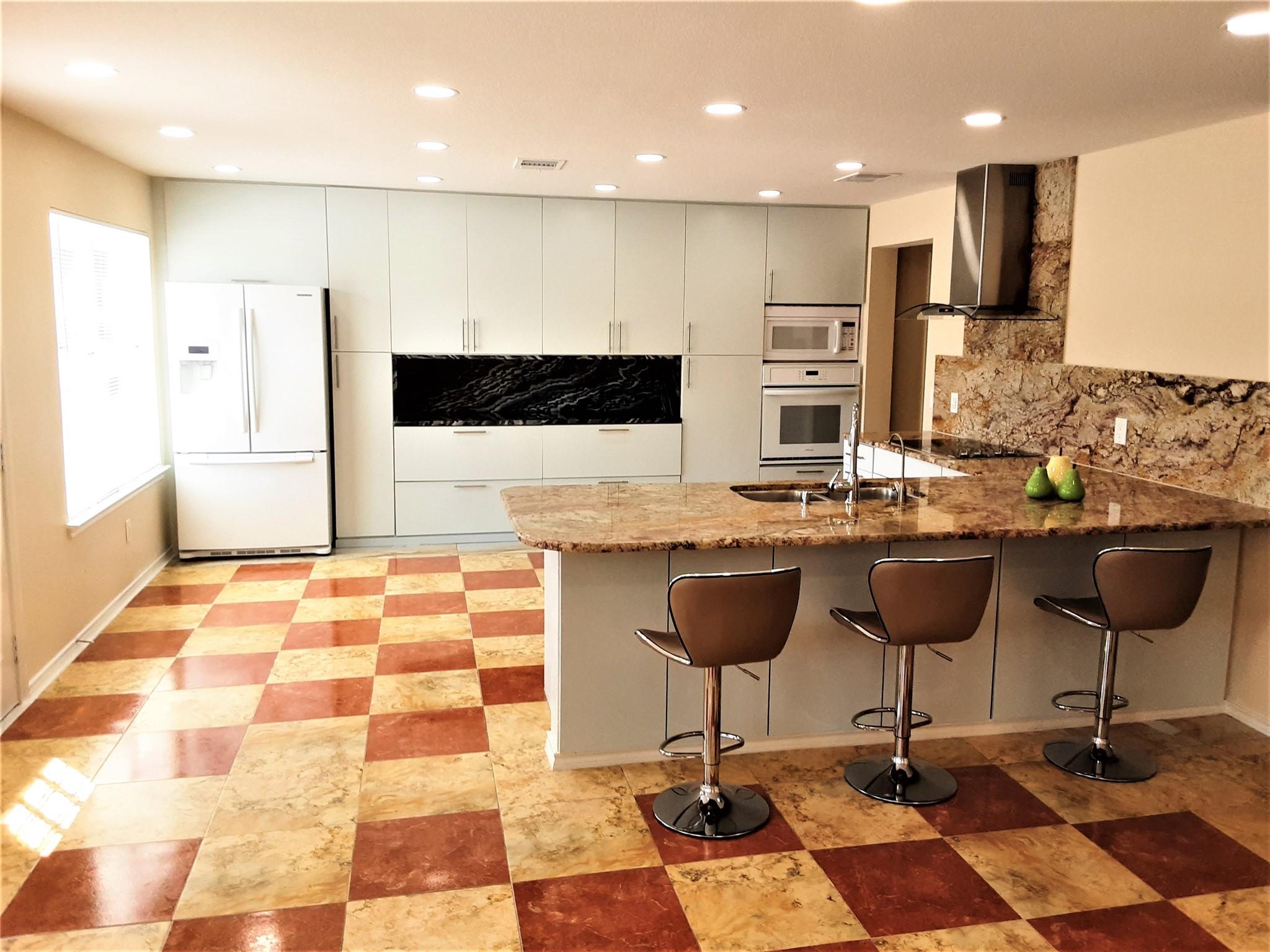 205 Rinehardt St, Hutto, TX 78634