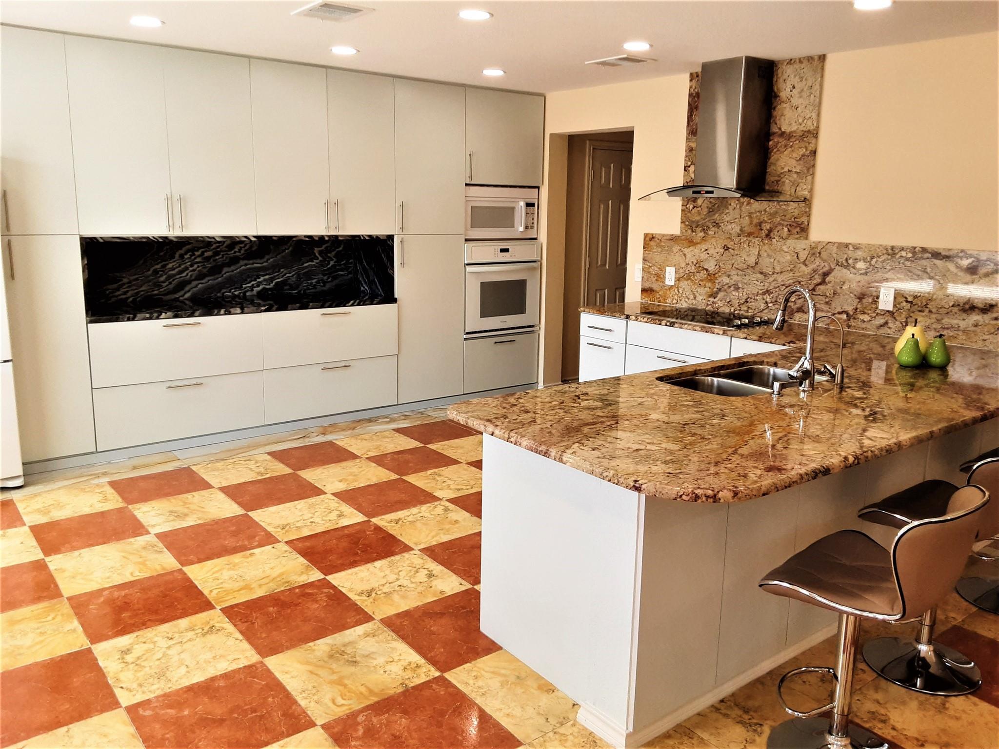 205 Rinehardt St, Hutto, TX 78634