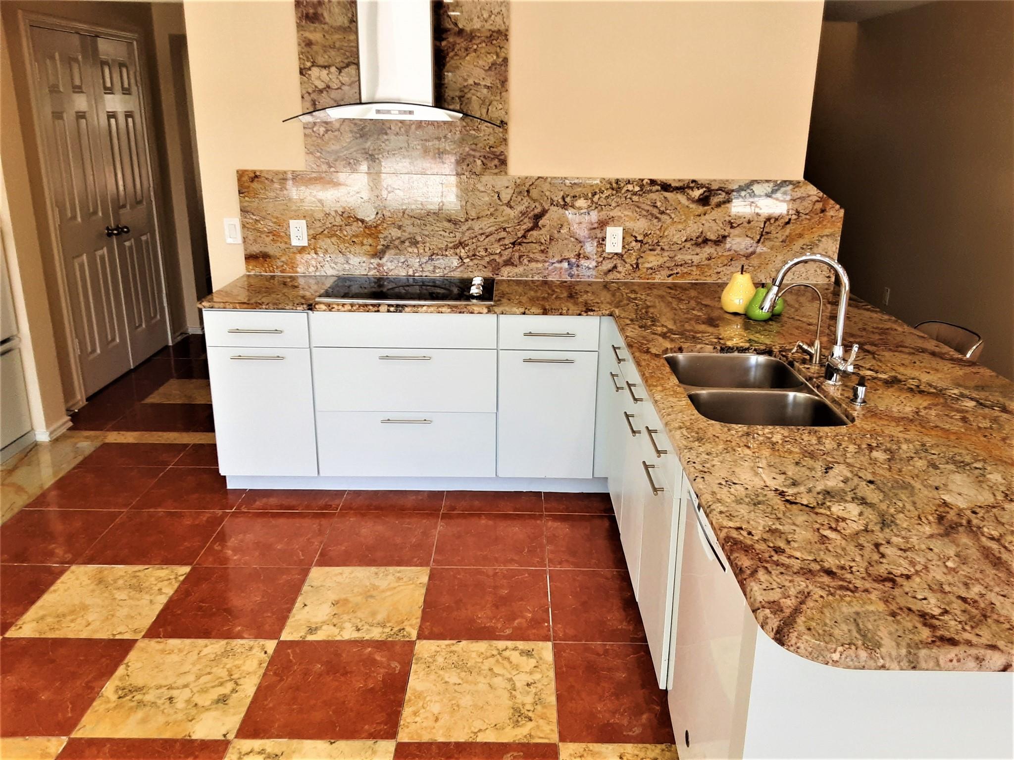 205 Rinehardt St, Hutto, TX 78634