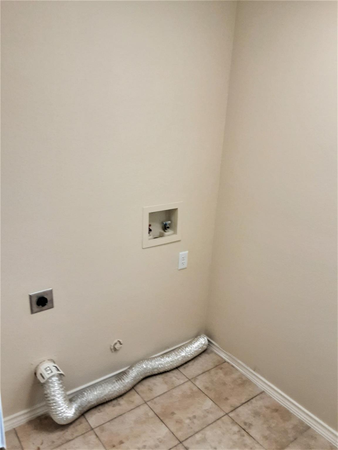 205 Rinehardt St, Hutto, TX 78634