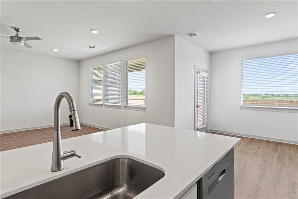 530 Wilshire Rd, San Marcos, TX 78666