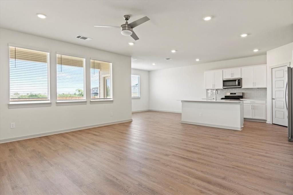 530 Wilshire Rd, San Marcos, TX 78666