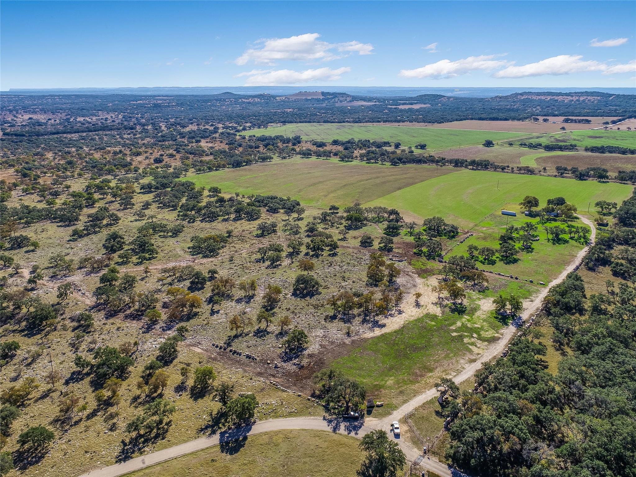 788 Clarence Jacoby Rd, Fredericksburg, TX 78624