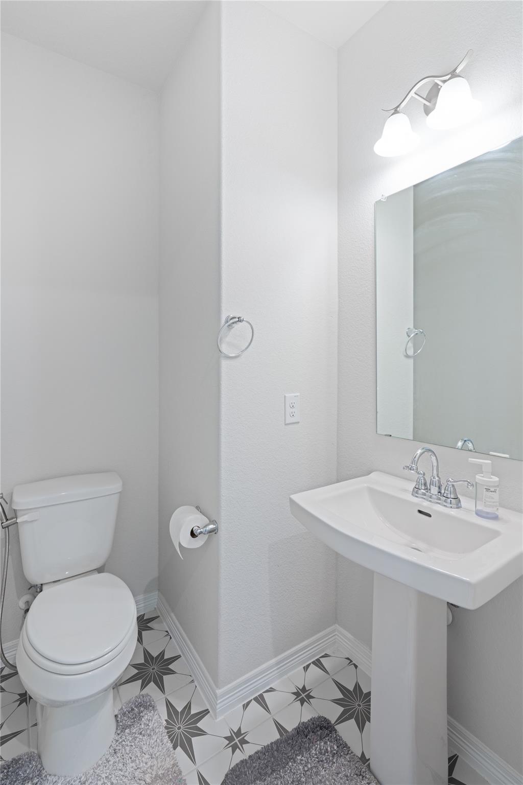 213 Mira Mesa Dr, Liberty Hill, TX 78642