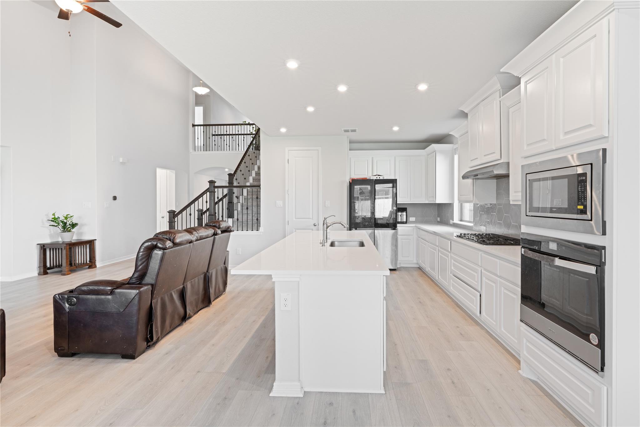 213 Mira Mesa Dr, Liberty Hill, TX 78642