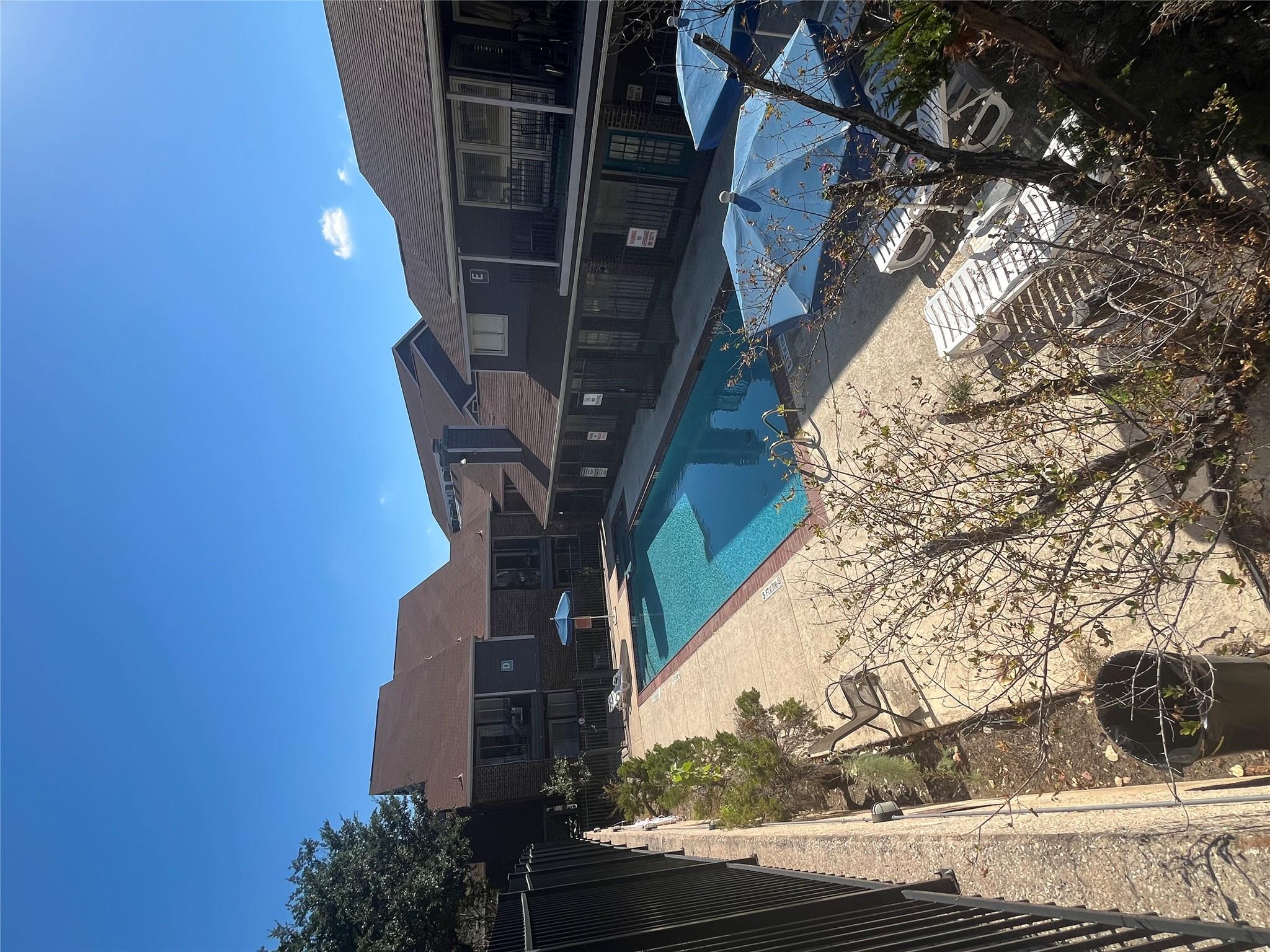 1840 Burton Dr # 184, Austin, TX 78741