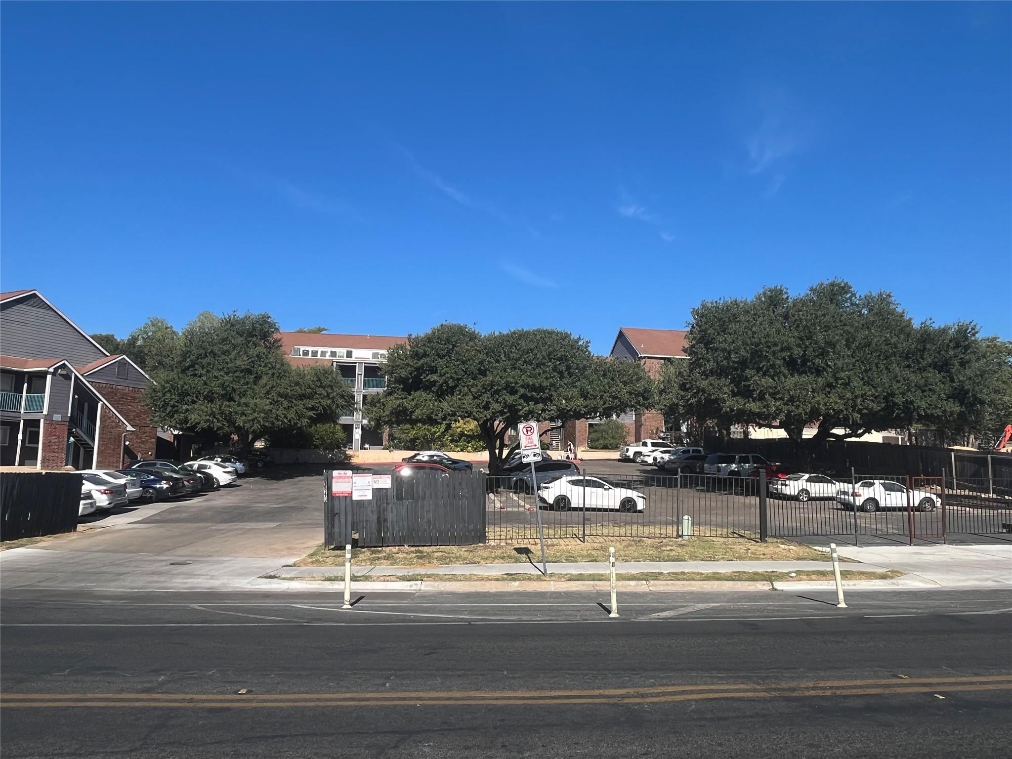 1840 Burton Dr # 184, Austin, TX 78741