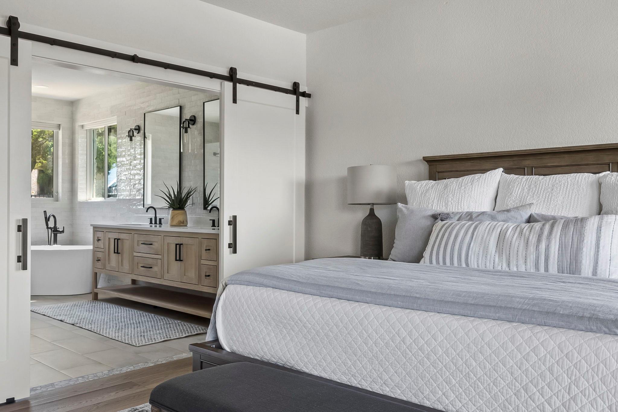 1242 STAGECOACH DR Dr, Canyon Lake, TX 78133