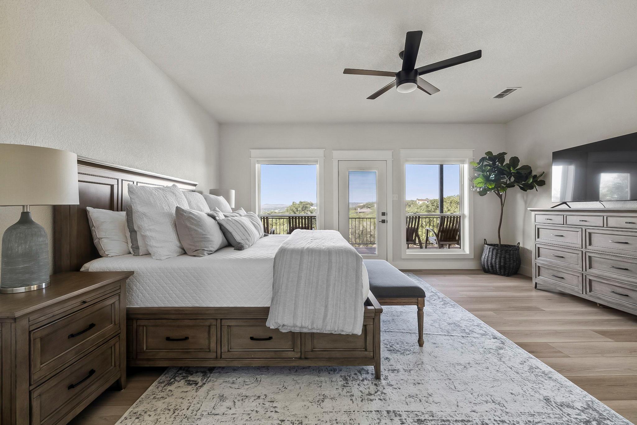 1242 STAGECOACH DR Dr, Canyon Lake, TX 78133