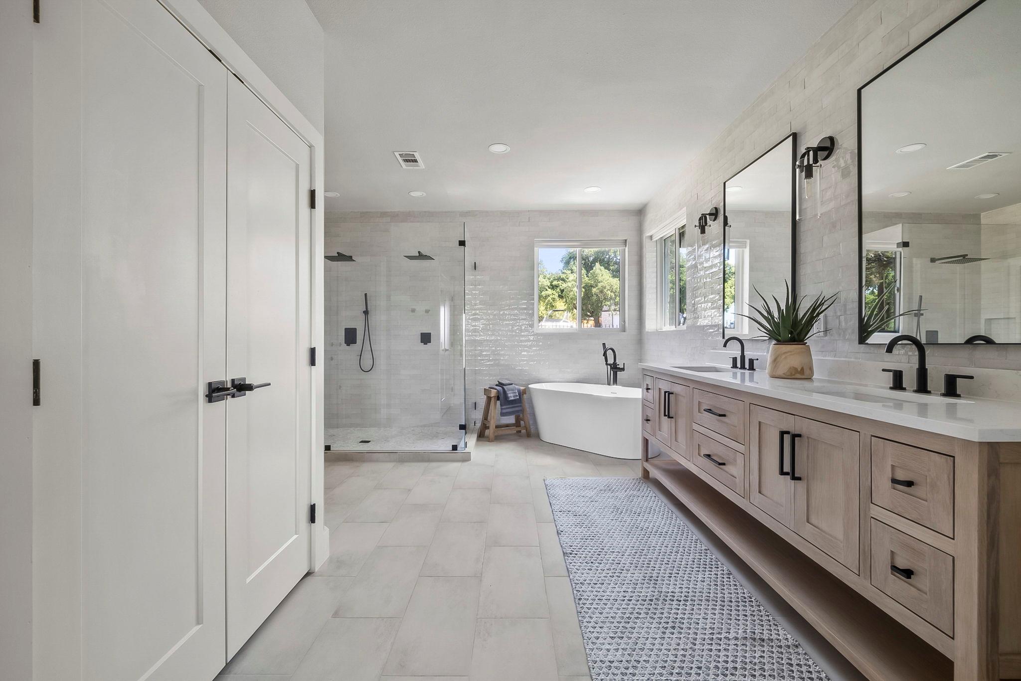 1242 STAGECOACH DR Dr, Canyon Lake, TX 78133