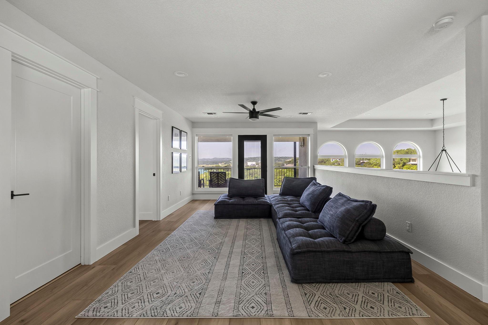 1242 STAGECOACH DR Dr, Canyon Lake, TX 78133