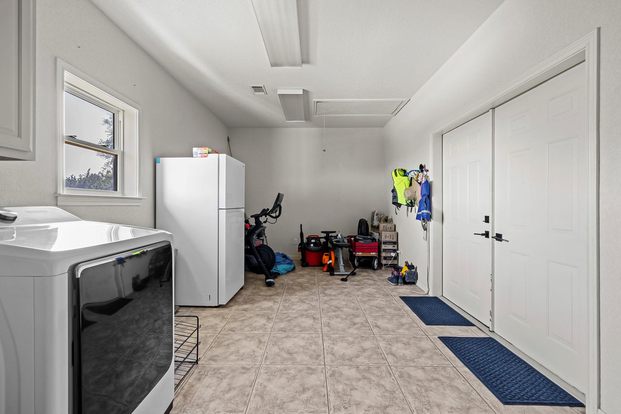 1242 STAGECOACH DR Dr, Canyon Lake, TX 78133