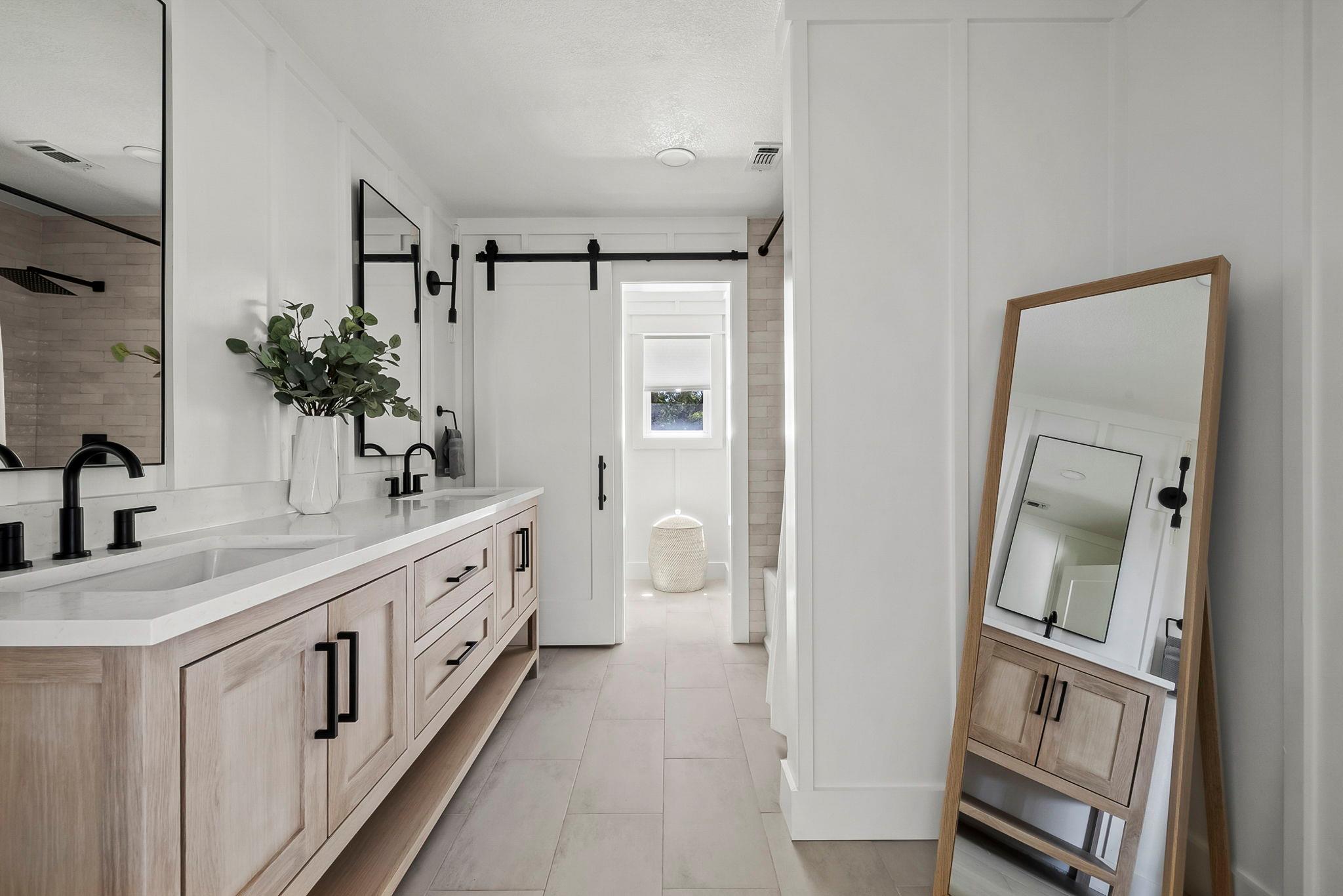 1242 STAGECOACH DR Dr, Canyon Lake, TX 78133