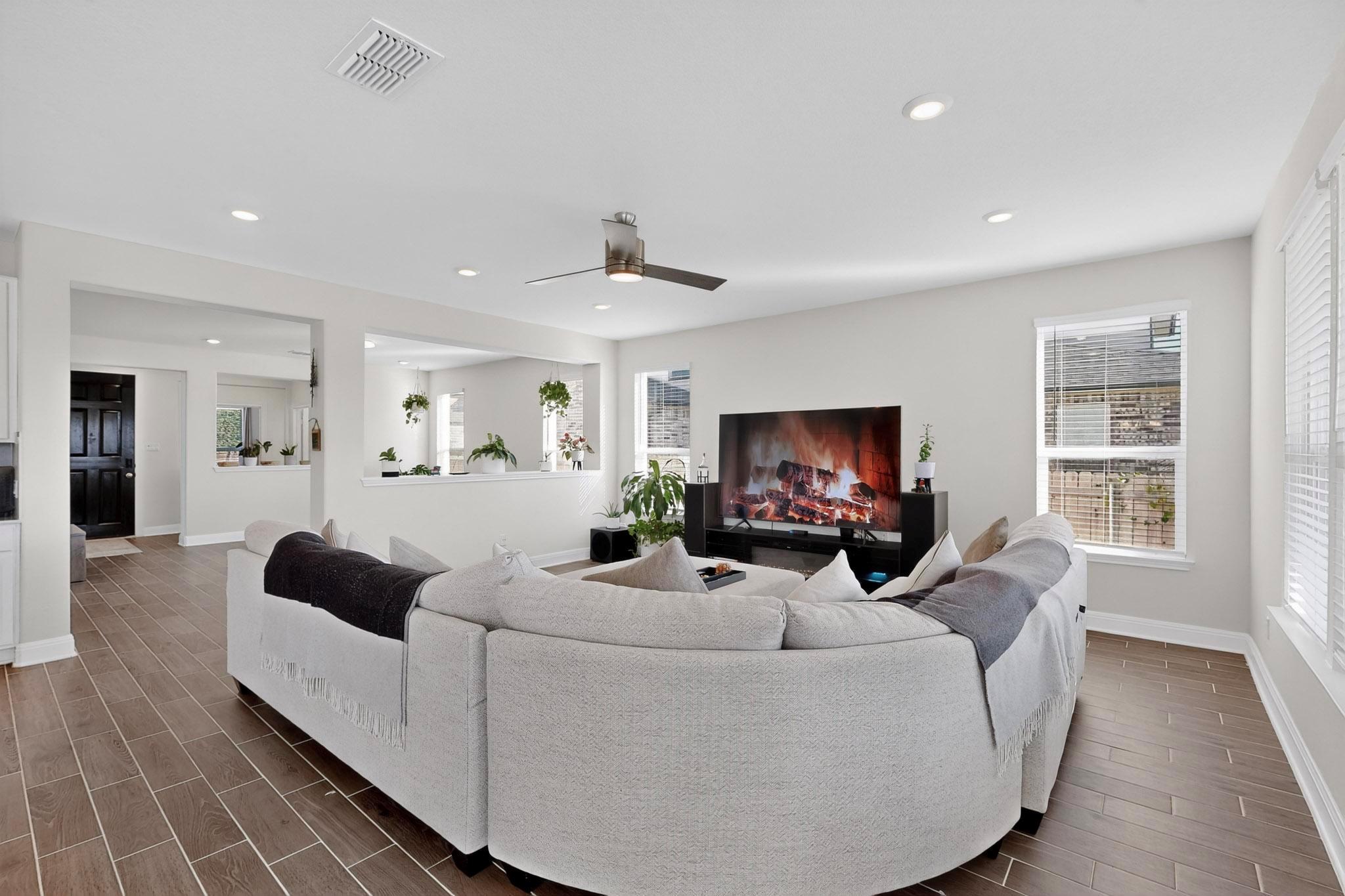 3830 Riardo Dr, Round Rock, TX 78665