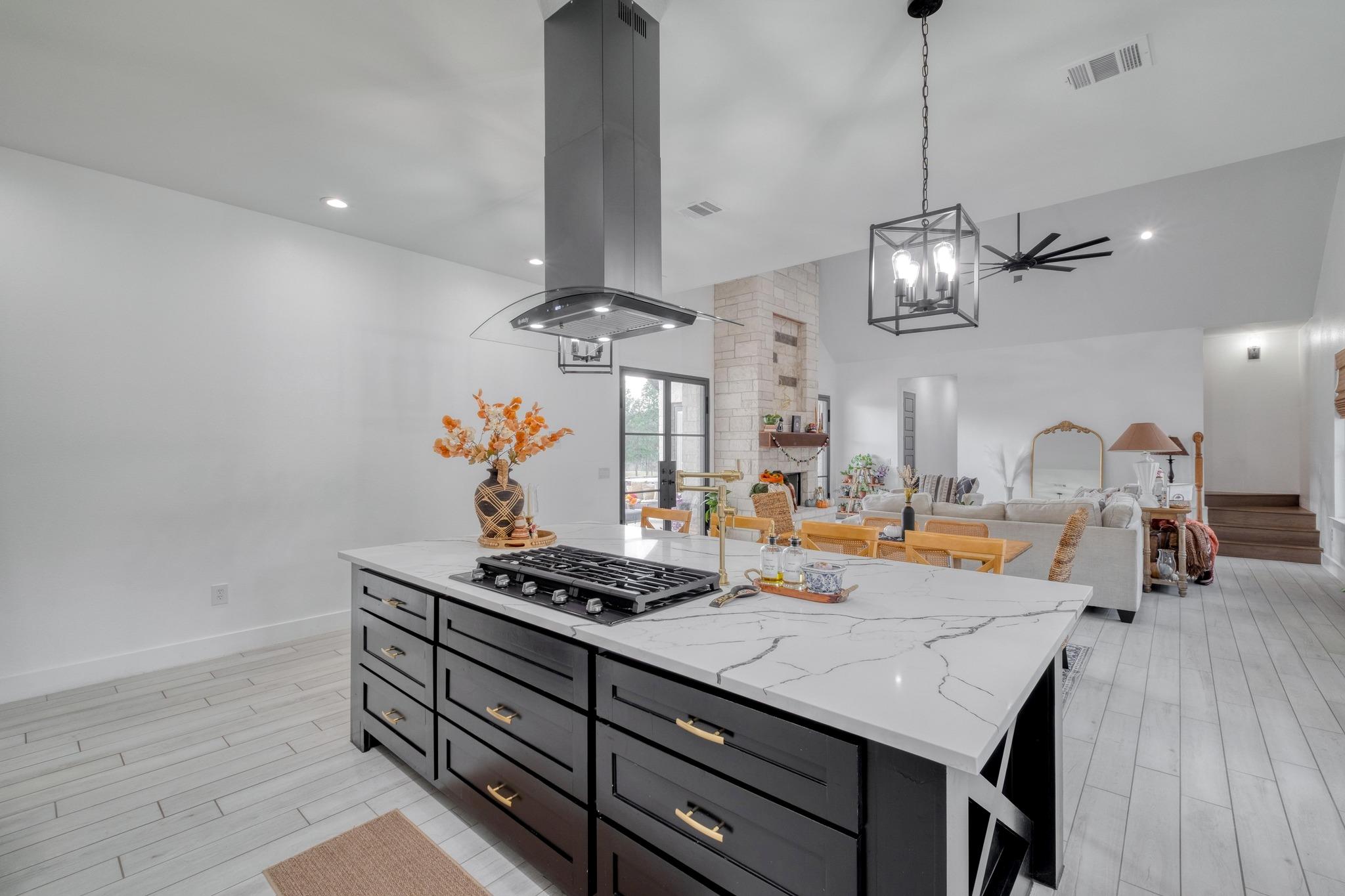 1901 E State Highway 21 # B, Paige, TX 78659