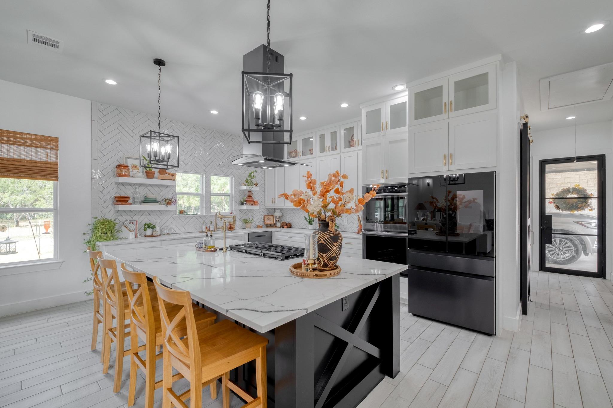 1901 E State Highway 21 # B, Paige, TX 78659