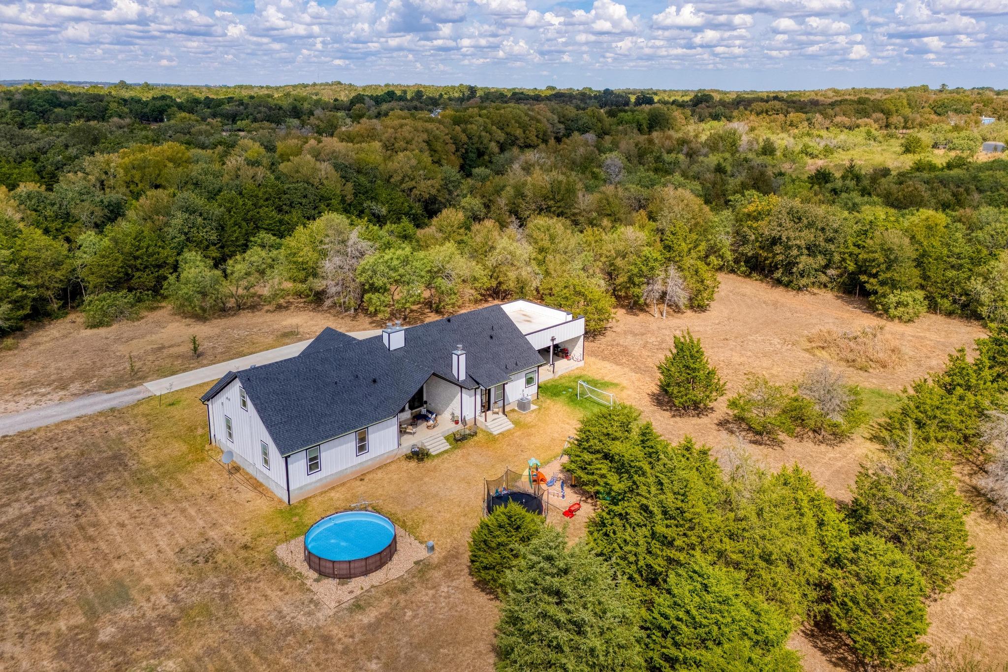 1901 E State Highway 21 # B, Paige, TX 78659