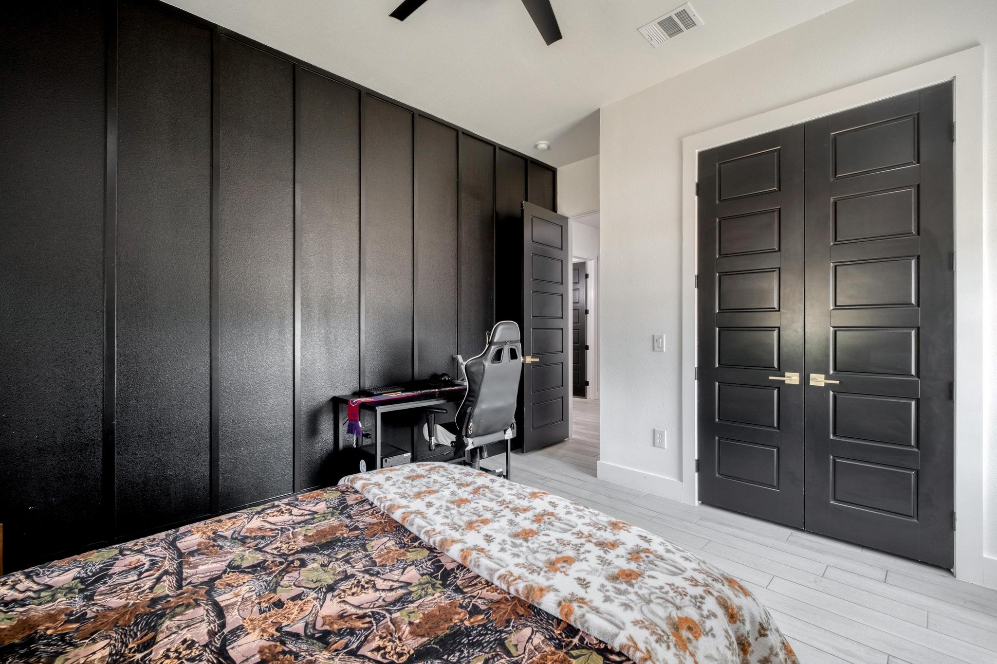 1901 E State Highway 21 # B, Paige, TX 78659