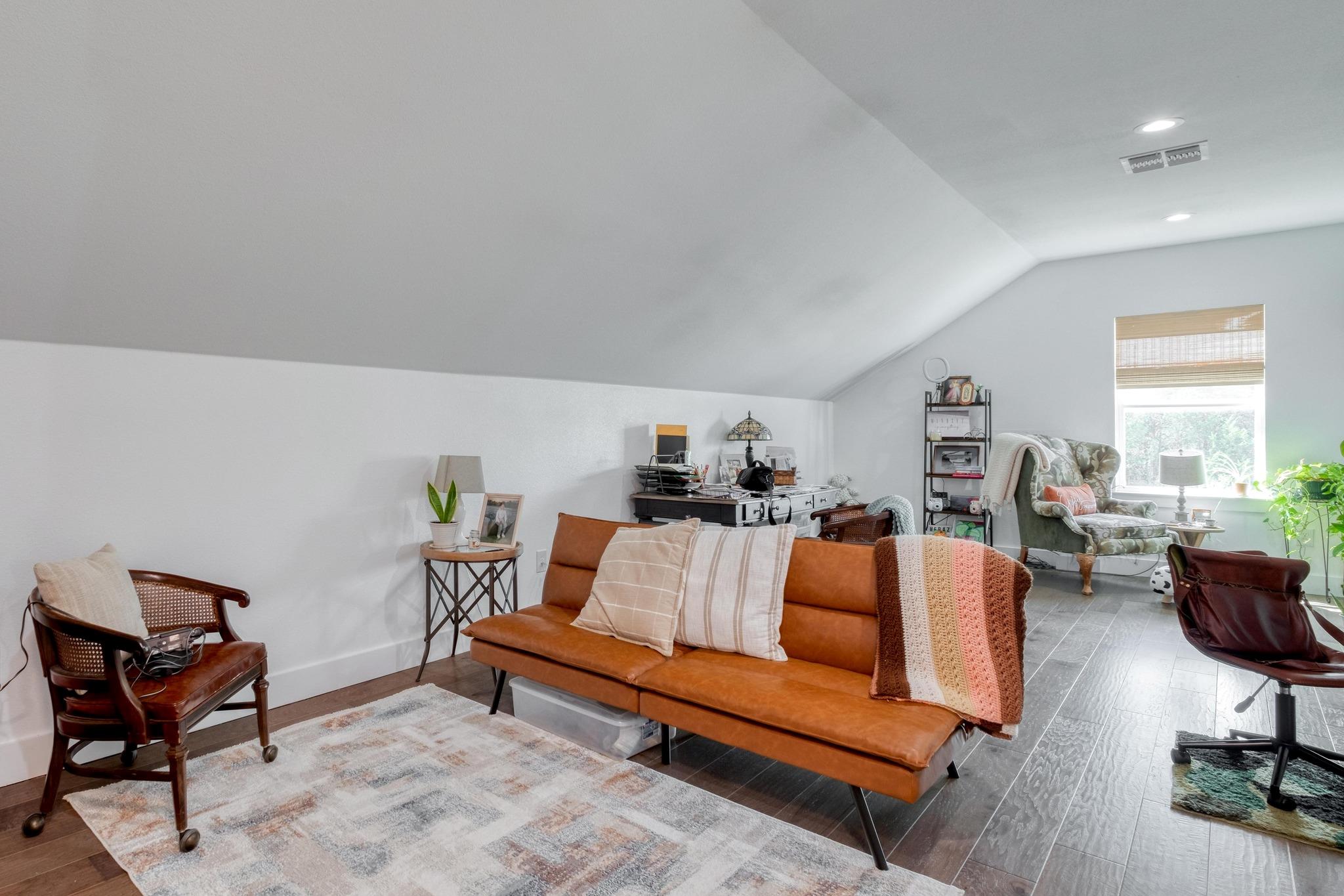 1901 E State Highway 21 # B, Paige, TX 78659