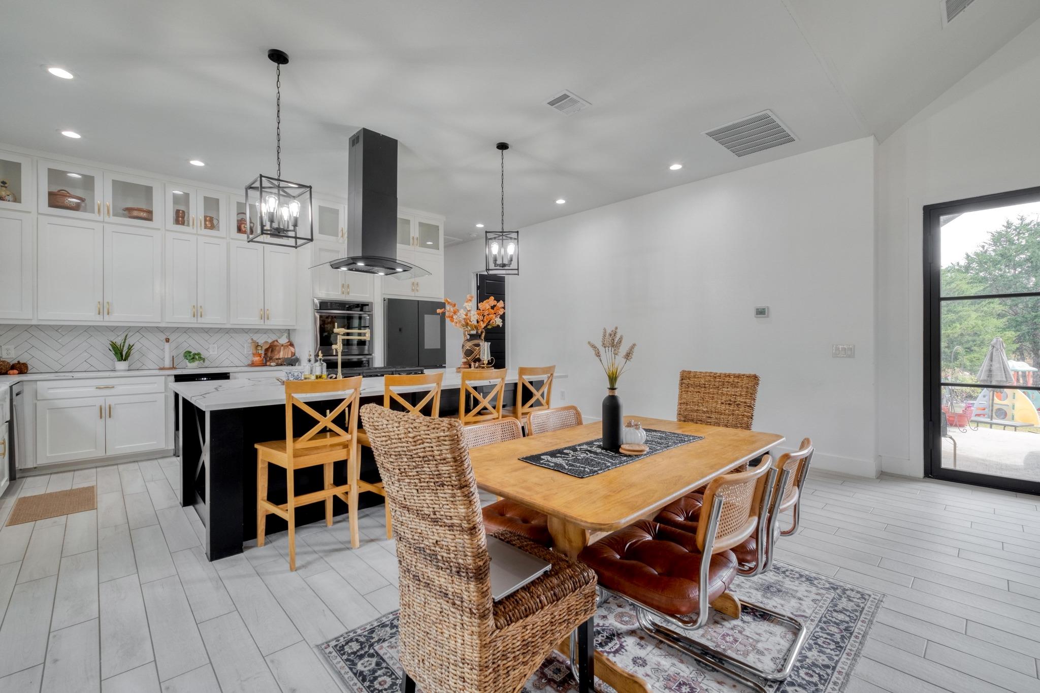 1901 E State Highway 21 # B, Paige, TX 78659