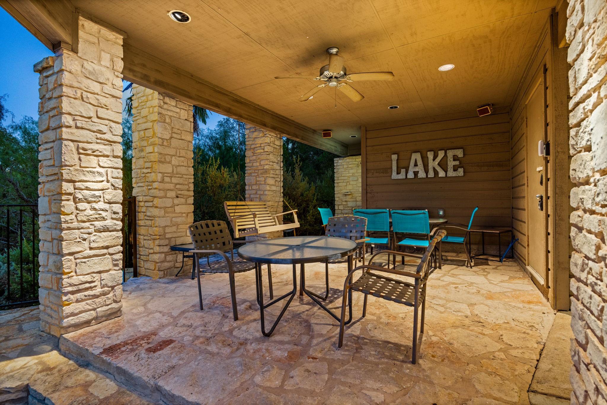 723 Coventry Rd, Spicewood, TX 78669