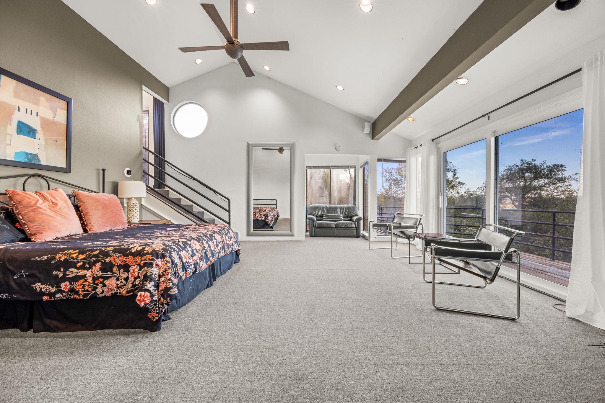 723 Coventry Rd, Spicewood, TX 78669