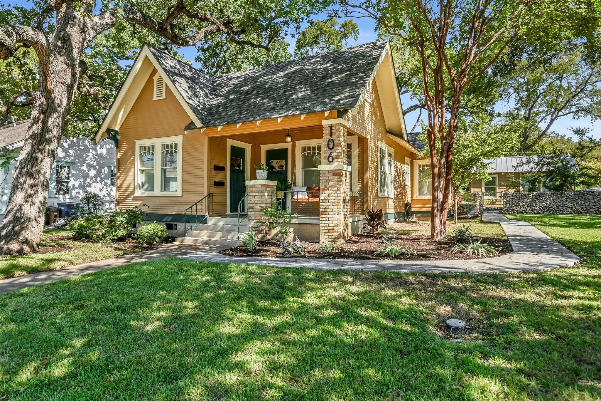 106 E 35th St, Austin, TX 78705