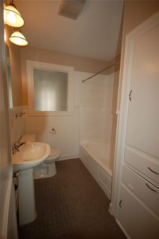 907 E 38th St # A, Austin, TX 78705