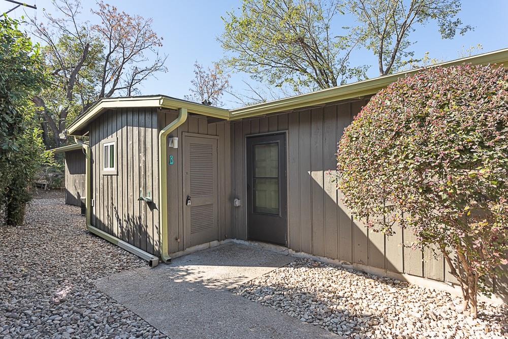 1119 Mariposa Dr # B, Austin, TX 78704