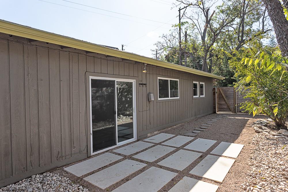 1119 Mariposa Dr # B, Austin, TX 78704