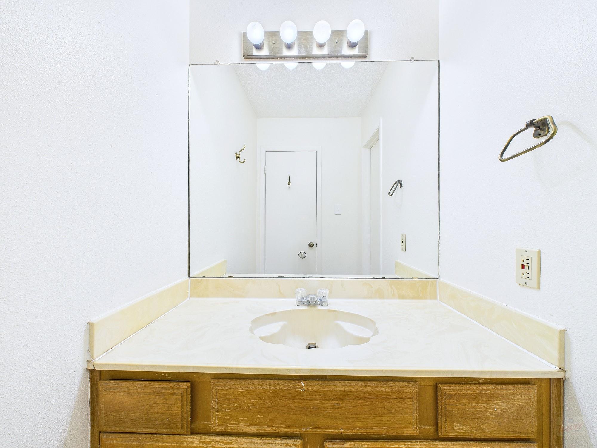 8502 Lyndon Ln # A, Austin, TX 78729