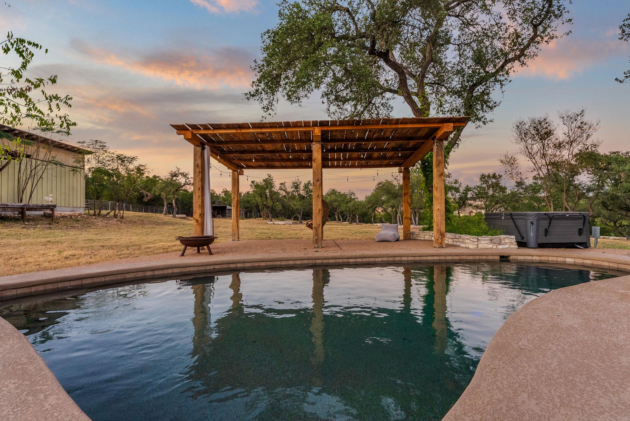 8717 South View Rd, Austin, TX 78737