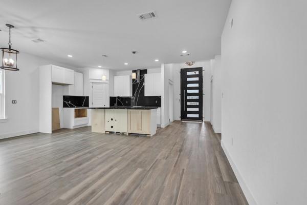 152 Lavanda Ln, Dale, TX 78616