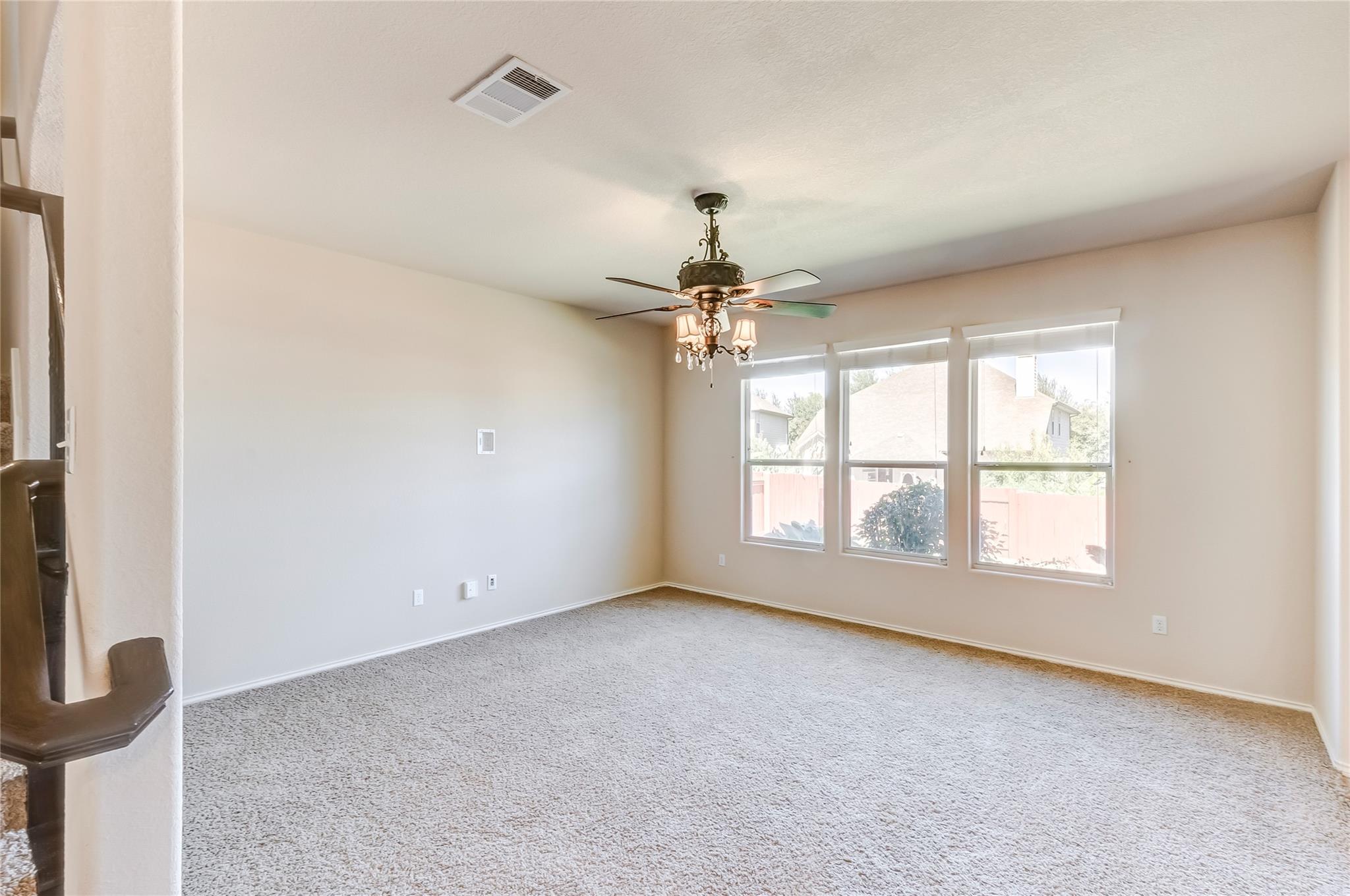 1604 Greenside Dr, Round Rock, TX 78665