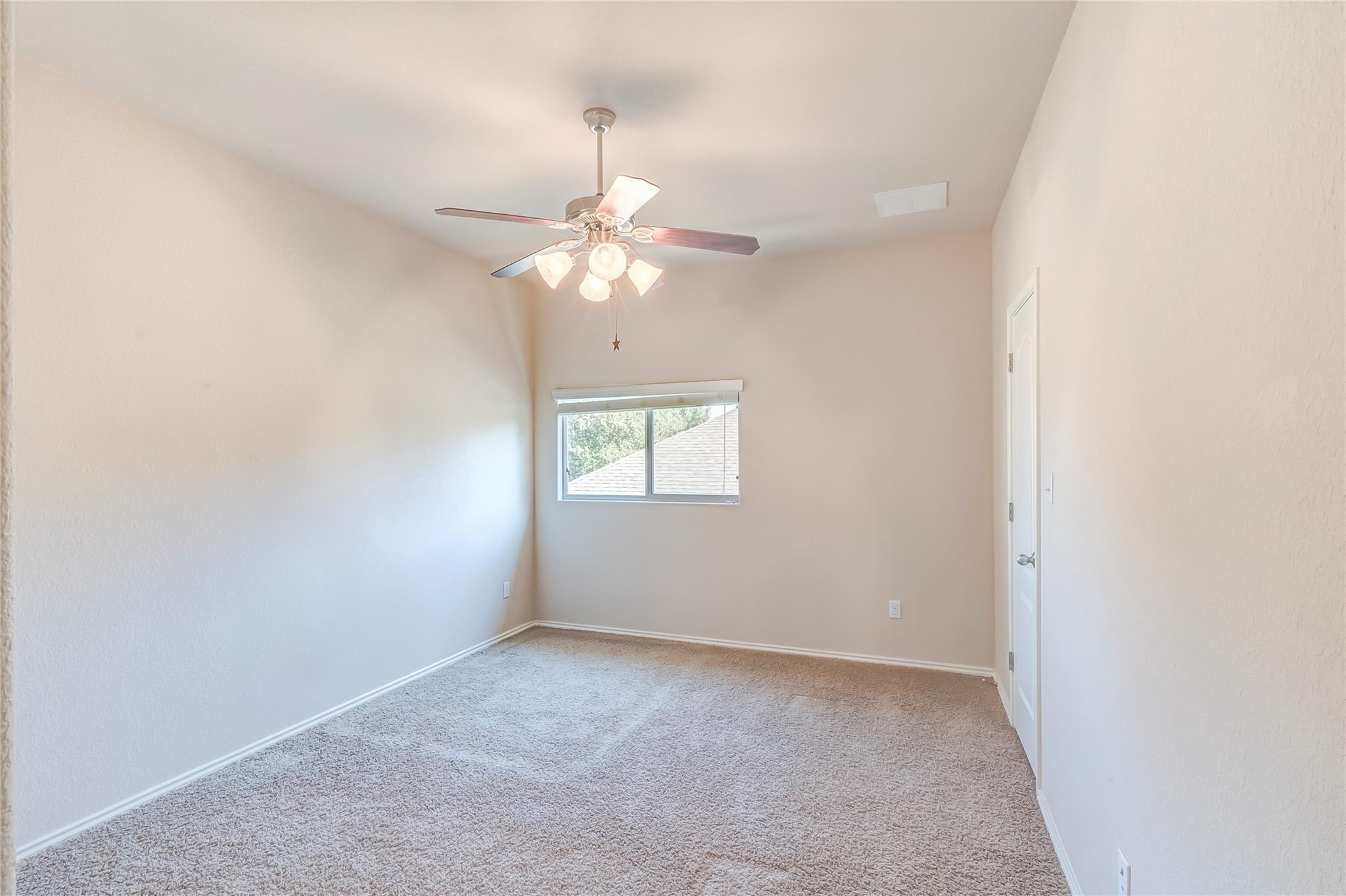 1604 Greenside Dr, Round Rock, TX 78665