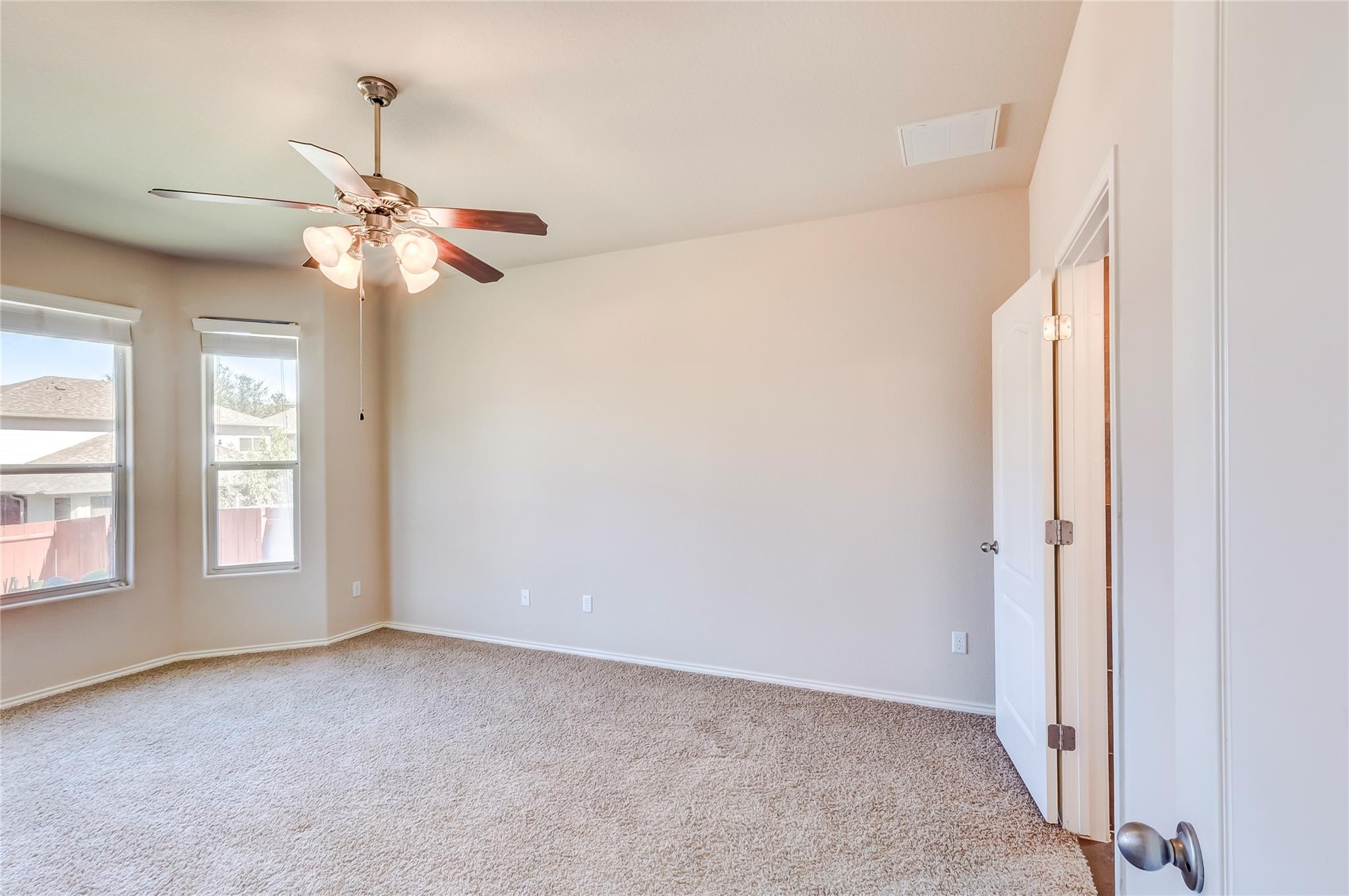 1604 Greenside Dr, Round Rock, TX 78665