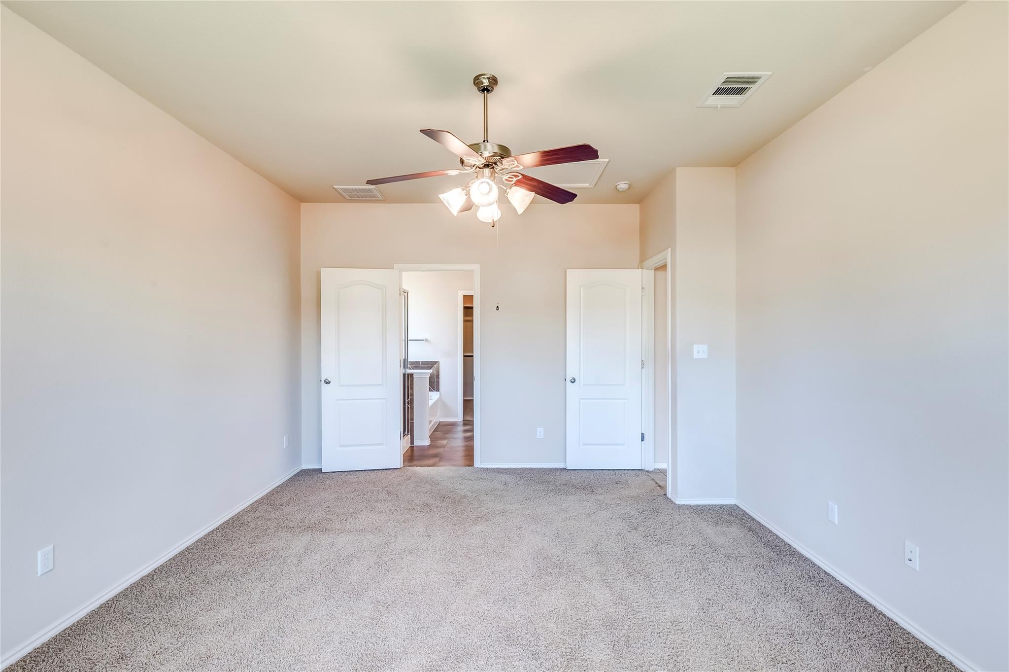 1604 Greenside Dr, Round Rock, TX 78665