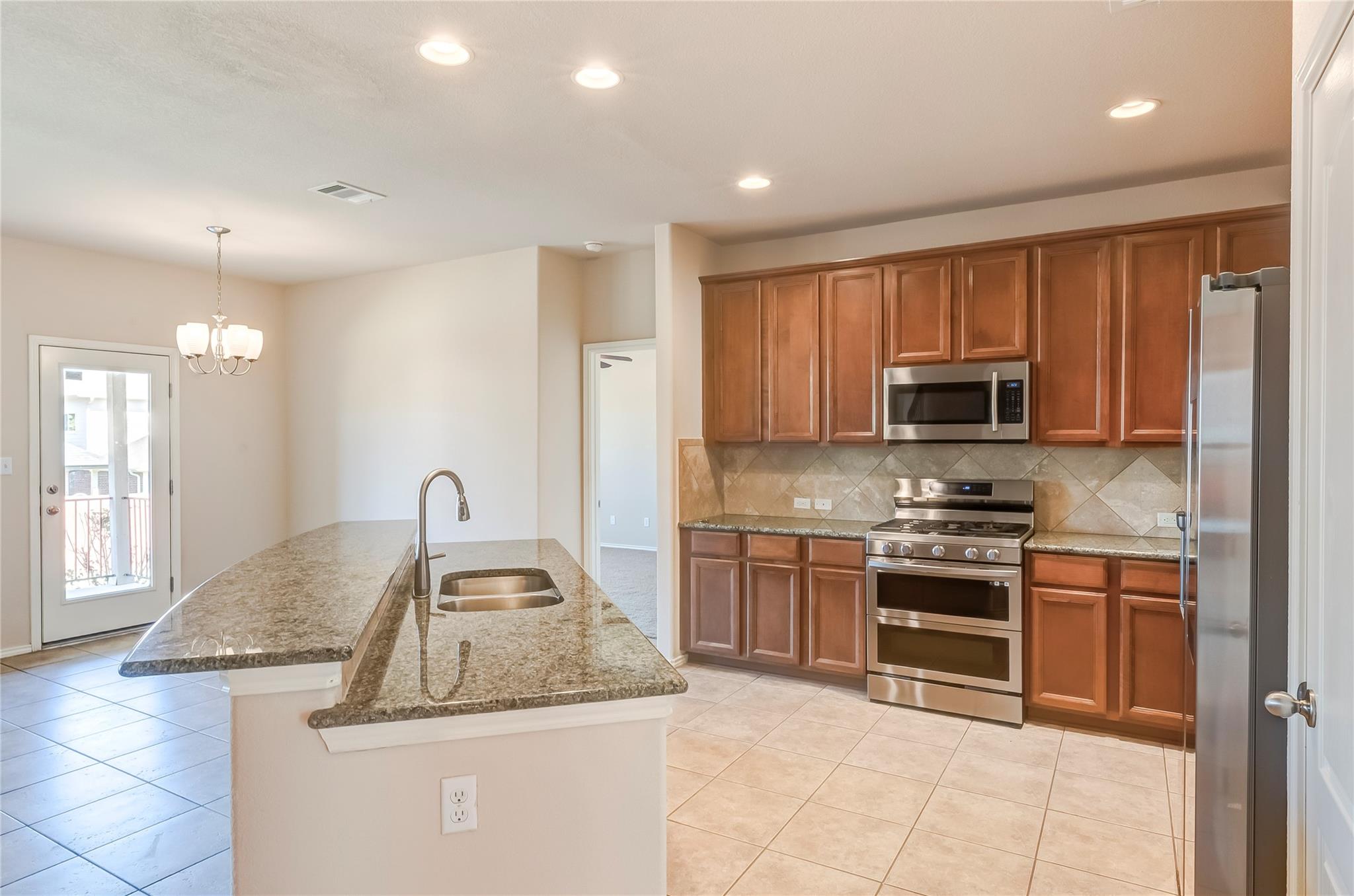 1604 Greenside Dr, Round Rock, TX 78665