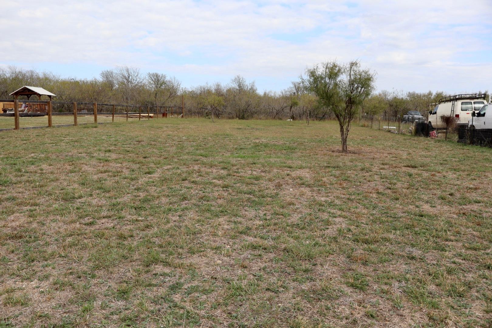 351 Margarita Dr, Dale, TX 78616